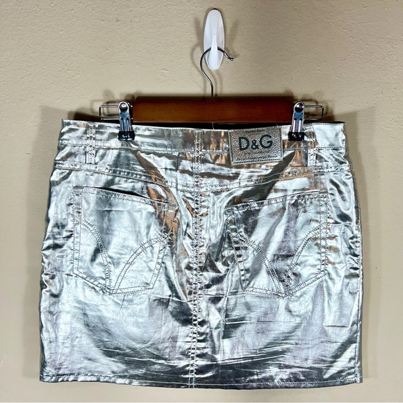Dolce & Gabbana Metallic Silver Leather Mini Skirt - Picture 4 of 10